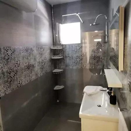 Apartamento Quiet Family-friendly Trogir